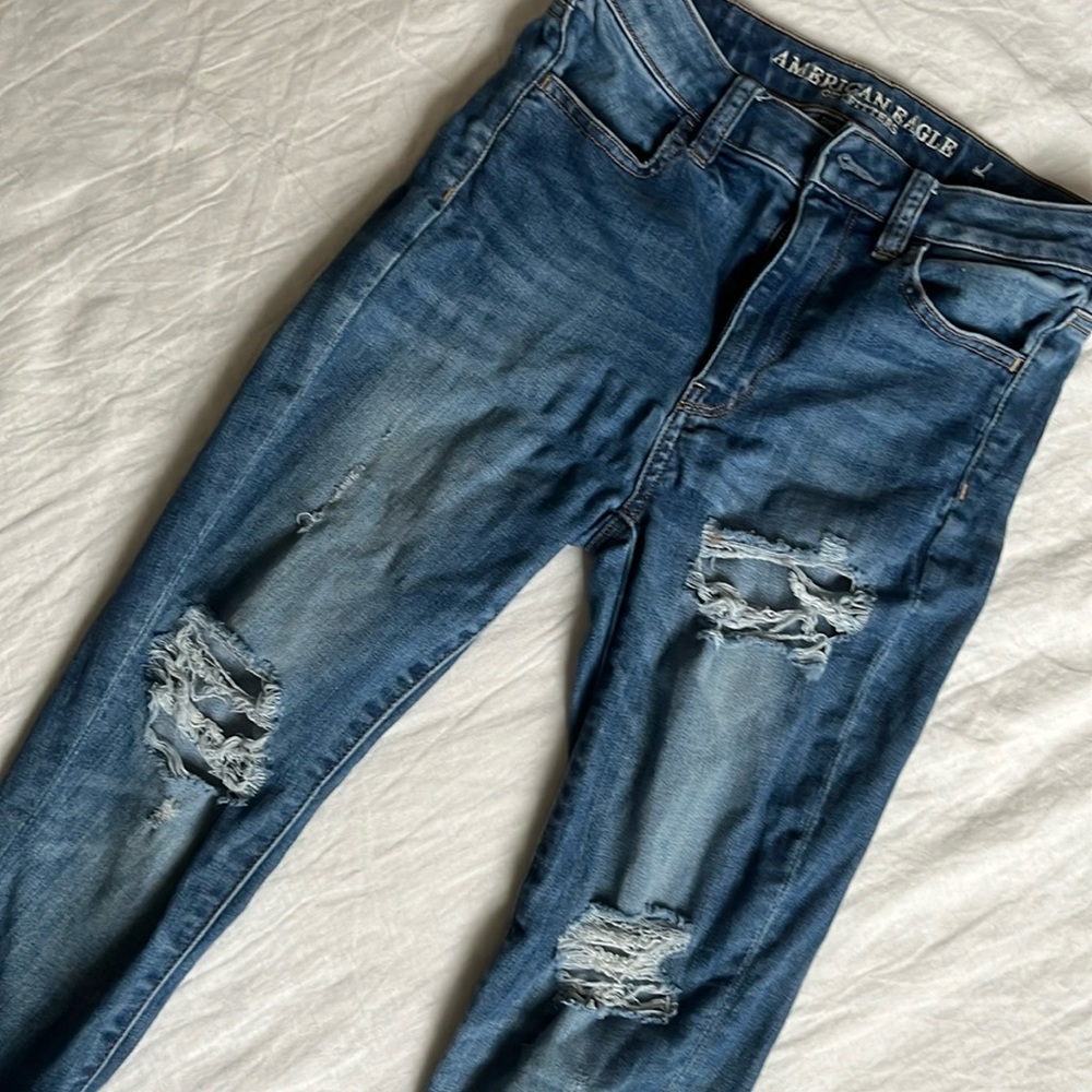 American Eagle ripped skinny jeans size 2